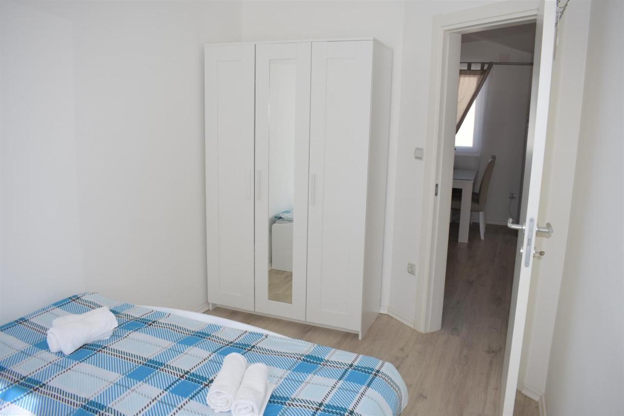 Apartments Janja Муртер Экстерьер фото